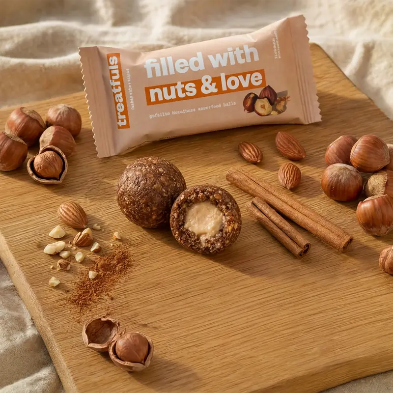 20 x filled with nuts&love - Haselnuss Ball