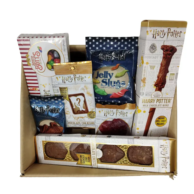 Americanbox Magisch mit allen Harry-Potter-Produkten, mindestens 9 Produkte zwischen Süßigkeiten und Schokolade