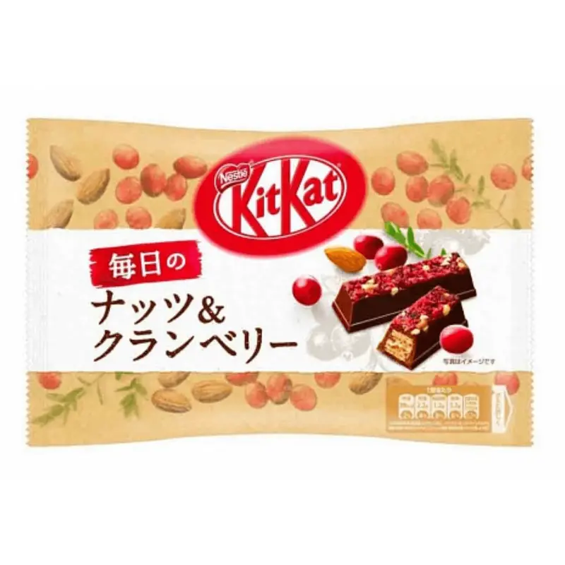 Kit Kat Cranberry & Almond, Waffel gefüllt mit Heidelbeer- und Mandelcreme, 86g