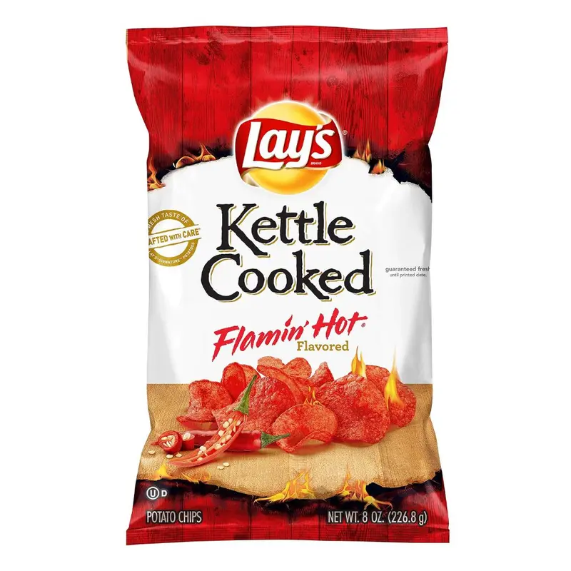 Lay's Kettle Cooked Flamin Hot, scharfe Paprikachips mit einem Gewicht von 226,8g
