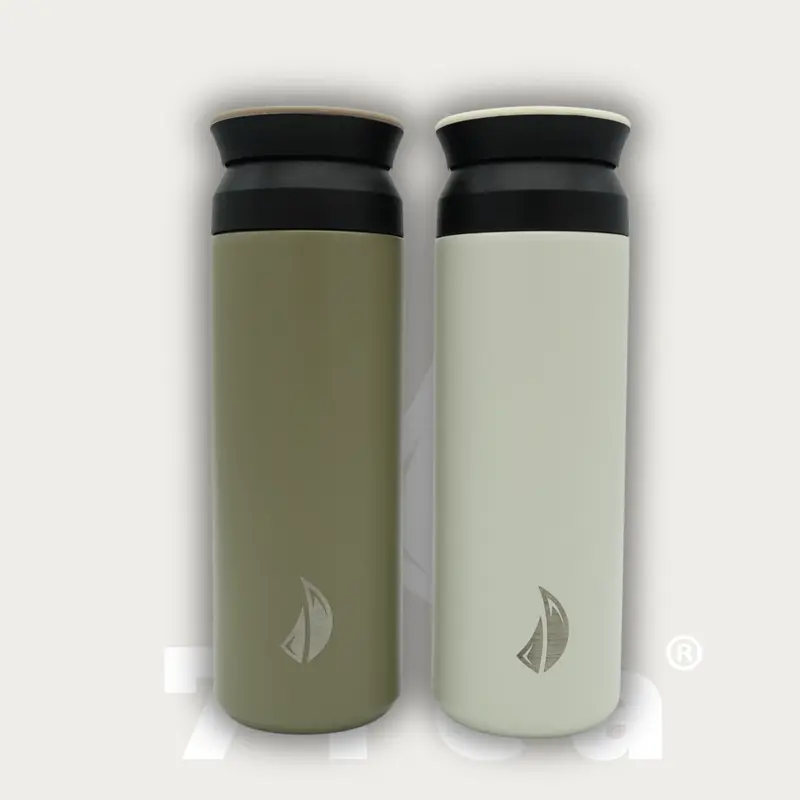 Traveller Becher L