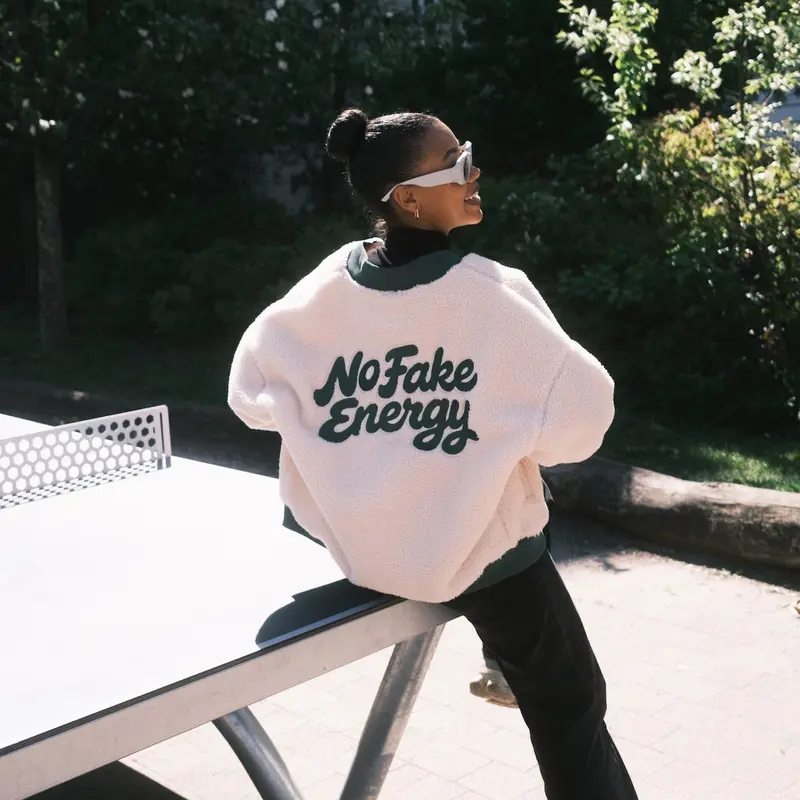 Wholey x Matchasome Kuscheljacke